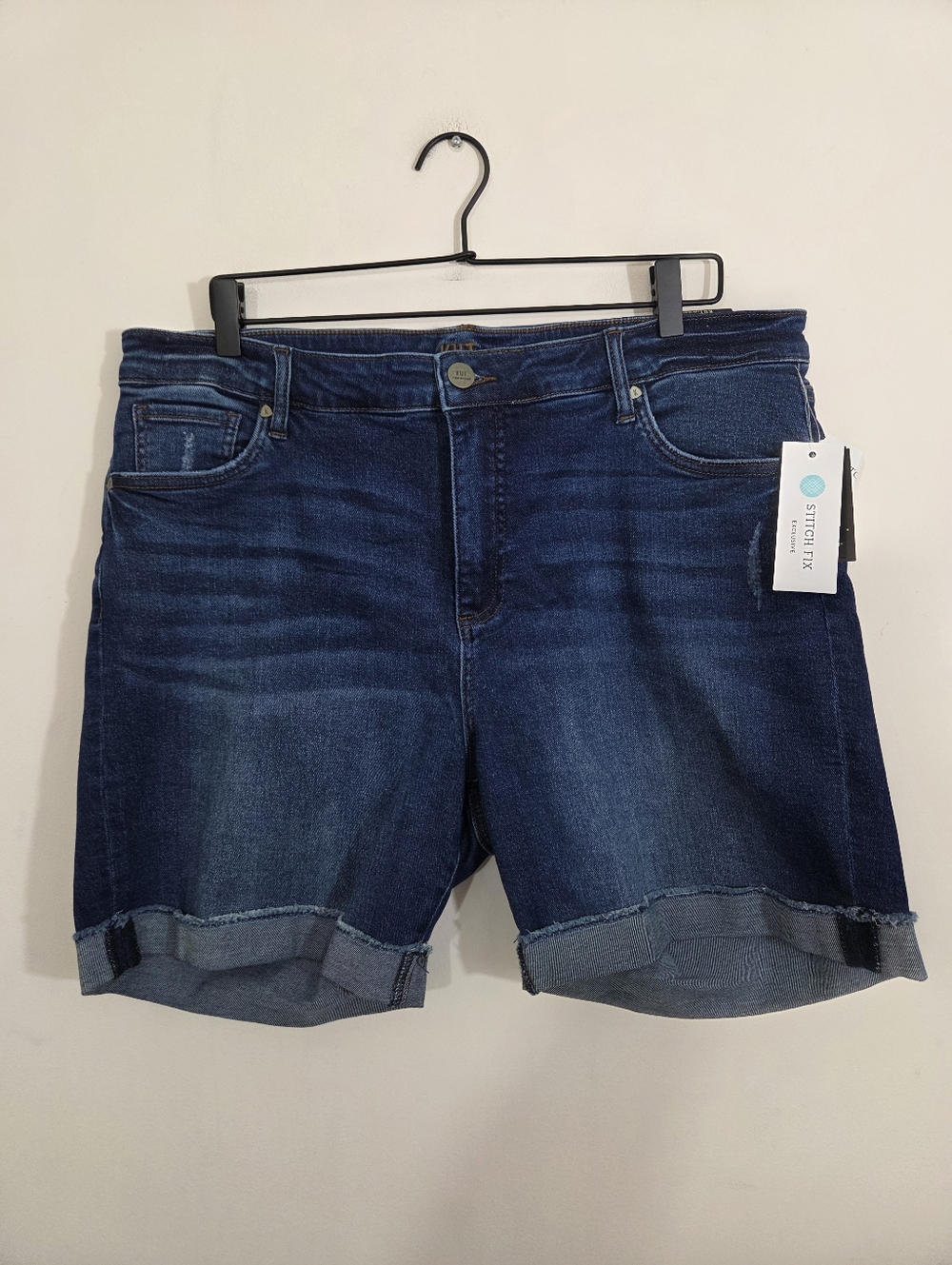 NWT Kut from the Kloth Lonnie Cuffed Boyfriend Short Jean Denim Size 18W Casual - Picture 2 of 10